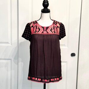 Anthropologie HD in Paris Gray Pink Embroidered Bohemian Blouse Top, Size 0